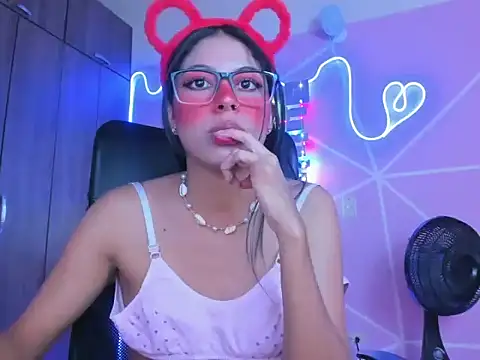  ALLYSON18  online show from 01.21.25
