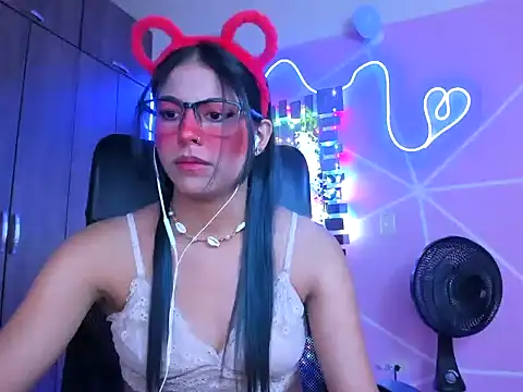  ALLYSON18  online show from 01.22.25