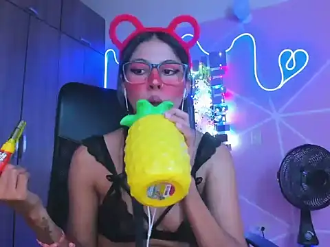  ALLYSON18  online show from 01.31.25