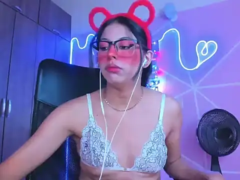  ALLYSON18  online show from 02.01.25