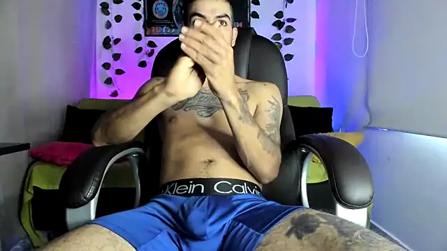 mikee scooth online show from 10.02.25