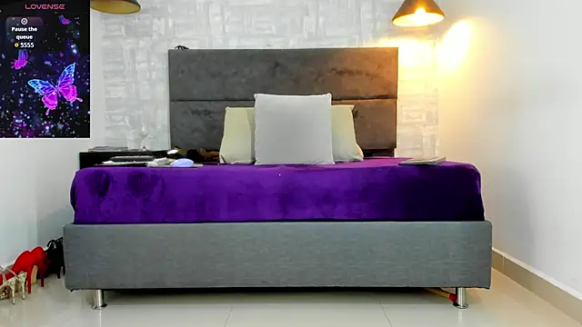 missnatash online show from 10.06.25