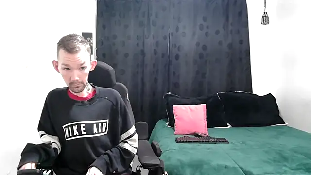 Snapshot of Sophia_and_Thomas chatting on 03.16.25 Sophia and Thomas online show from 03.16.25