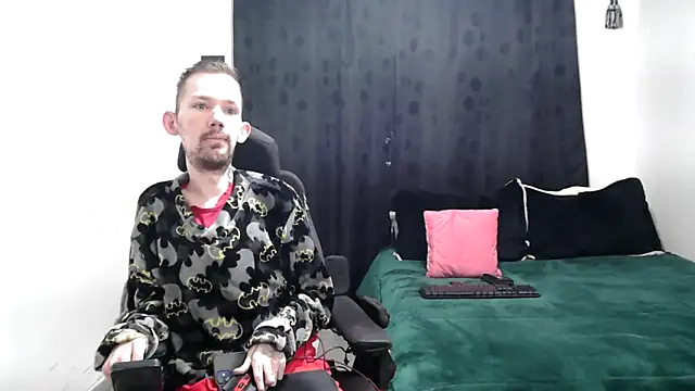 Snapshot of Sophia_and_Thomas chatting on 03.22.25 Sophia and Thomas online show from 03.22.25