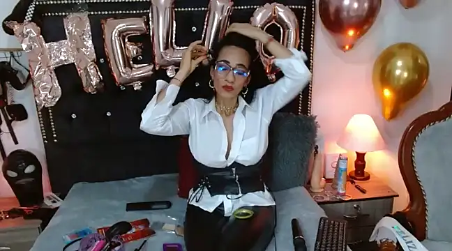 Snapshot of SamaraMartinez chatting on 02.09.25 SamaraMartinez online show from 02.09.25