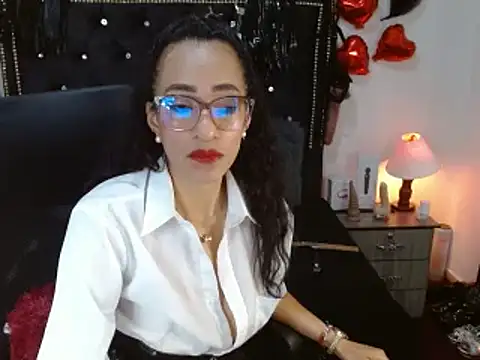 Snapshot of SamaraMartinez chatting on 02.18.25 SamaraMartinez online show from 02.18.25