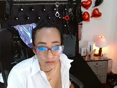 Snapshot of SamaraMartinez chatting on 02.18.25 SamaraMartinez online show from 02.18.25