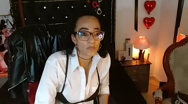 Snapshot of SamaraMartinez chatting on 03.11.25 SamaraMartinez online show from 03.11.25