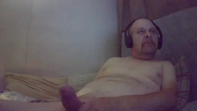 Snapshot of amylrmm1903 chatting on 09.22.25 amylrmm1903 online show from 09.22.25