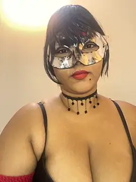 Snapshot of thushani24 chatting on 09.13.25 thushani24 online show from 09.13.25