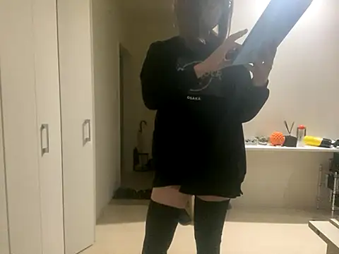 mel  mel online show from 10.15.25