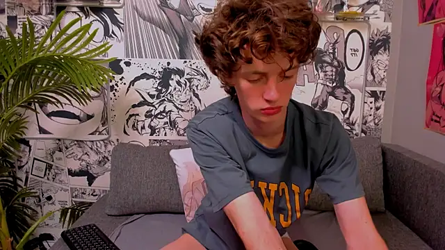 Snapshot of LukeSweet chatting on 06.03.26 LukeSweet online show from 06.03.26