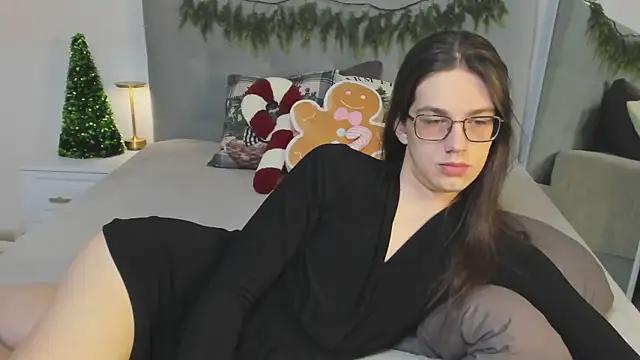 Alfreda Mills online show from 12.18.25