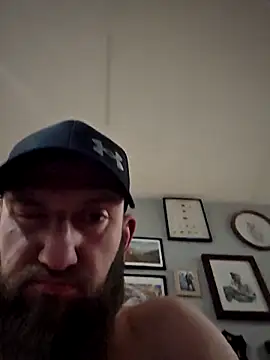 Icebearsticlese online show from 04.11.26