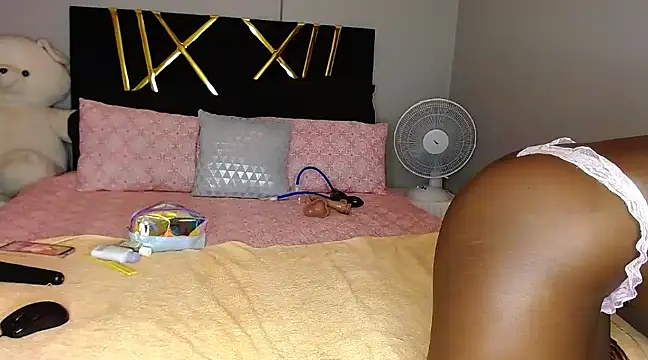 MissBigNipples online show from 02.08.25