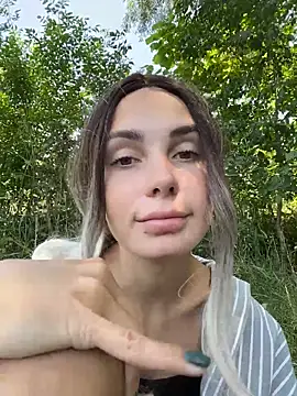 Snapshot of SandraCarter chatting on 06.18.26 SandraCarter online show from 06.18.26