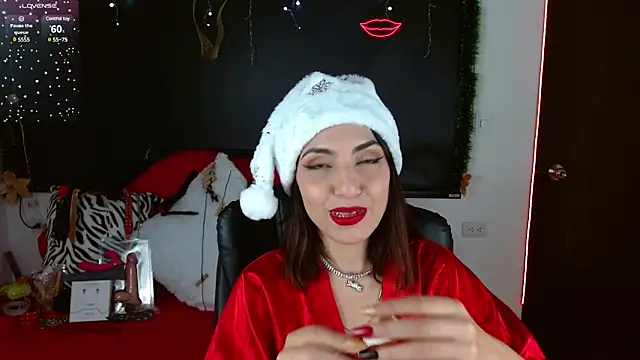 Carolaine69  online show from 12.10.24