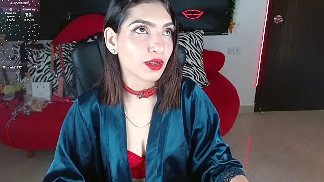 Carolaine69  online show from 12.23.24