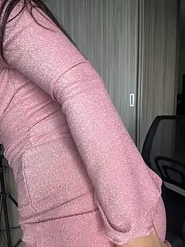 Libia James online show from 12.15.24