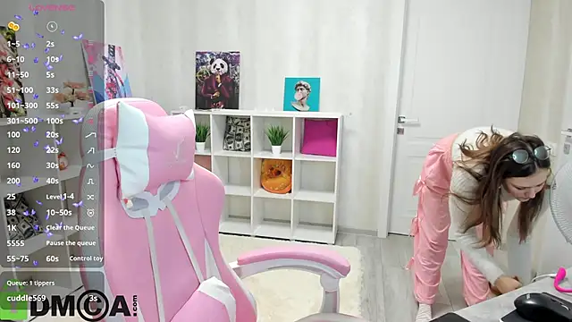 Lasly Fox online show from 09.24.25