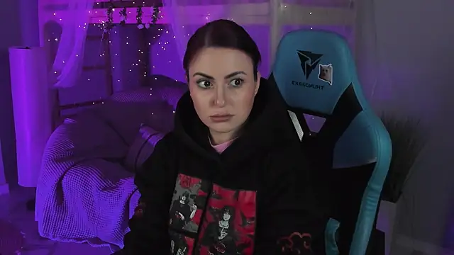 Lana  May online show from 11.08.25