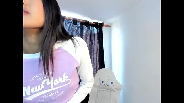 Snapshot of meganthompsonn22 chatting on 07.04.26 meganthompsonn22 online show from 07.04.26