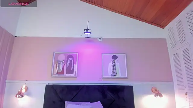 Snapshot of viiolett_lee chatting on 12.27.24 viiolett lee online show from 12.27.24