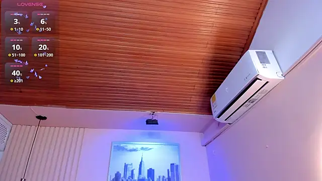 Snapshot of viiolett_lee chatting on 02.03.25 viiolett lee online show from 02.03.25