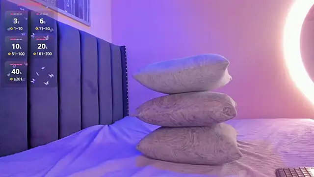 Snapshot of viiolett_lee chatting on 02.07.25 viiolett lee online show from 02.07.25