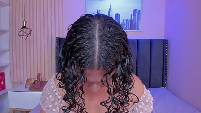 Snapshot of viiolett_lee chatting on 03.04.25 viiolett lee online show from 03.04.25