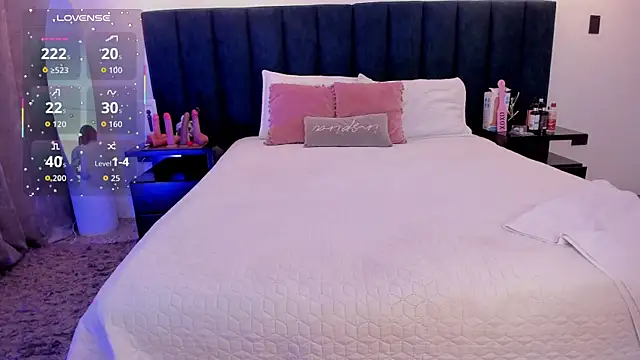 susyy7 online show from 10.22.25