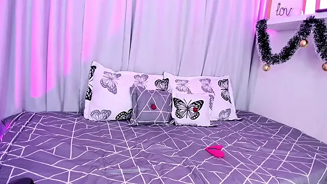 susyy7 online show from 12.16.25