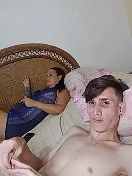Snapshot of Milfvalesk chatting on 12.21.24 Milfvalesk online show from 12.21.24