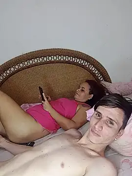 Snapshot of Milfvalesk chatting on 02.17.25 Milfvalesk online show from 02.17.25