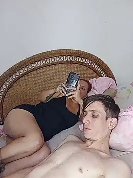 Snapshot of Milfvalesk chatting on 02.28.25 Milfvalesk online show from 02.28.25