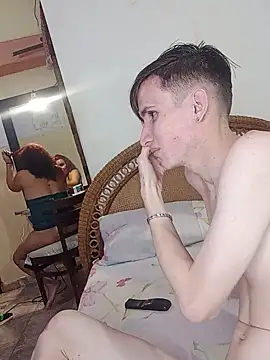 Snapshot of Milfvalesk chatting on 03.18.25 Milfvalesk online show from 03.18.25