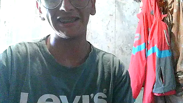 Snapshot of teendotados chatting on 10.15.25 teendotados online show from 10.15.25