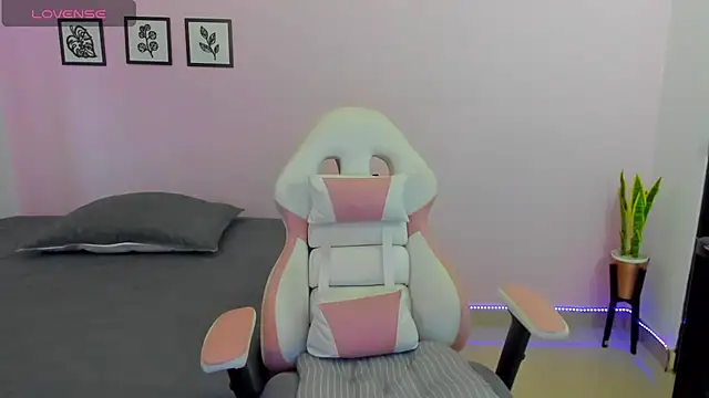 sophie pazz online show from 04.10.26