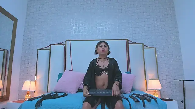 Victoriaa millers online show from 01.14.25