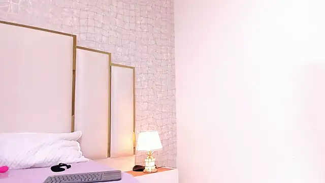 Victoriaa millers online show from 01.21.25