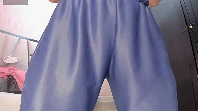 Victoriaa millers online show from 05.26.26