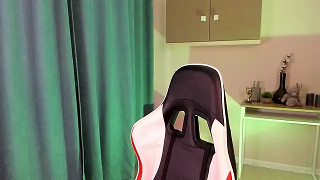 LilithStrangfor online show from 12.16.24