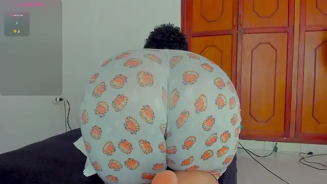 Snapshot of Mrskary chatting on 11.13.25 Mrskary online show from 11.13.25