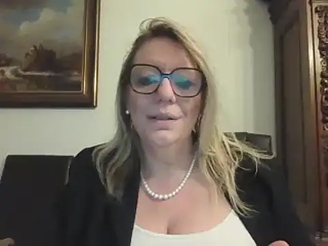 Silkesquirt online show from 12.10.24