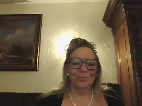 Silkesquirt online show from 12.11.24
