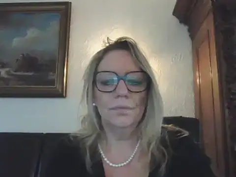 Silkesquirt online show from 12.11.24