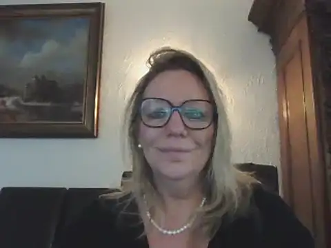 Silkesquirt online show from 12.13.24