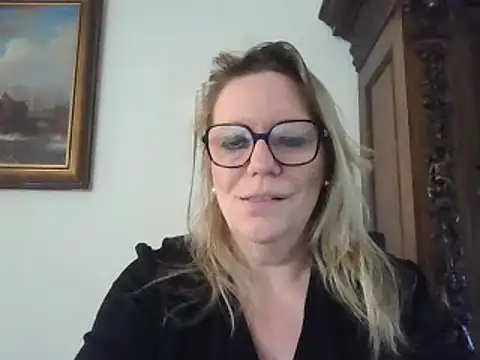 Silkesquirt online show from 02.17.25