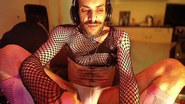 P4RtYBOII92 online show from 09.23.25