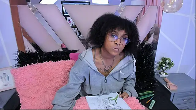 Elith noa online show from 01.23.25